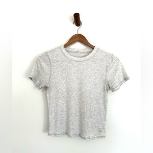 Vuori Pose Fitted Tee